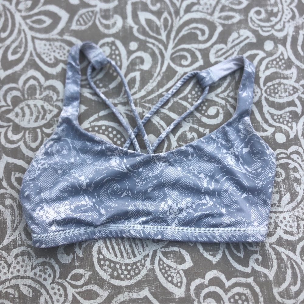 LULULEMON Free To Be Bra